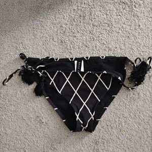 Emma Pake Criss Cross Side Tie Tassel Bikini Bottom Size L
